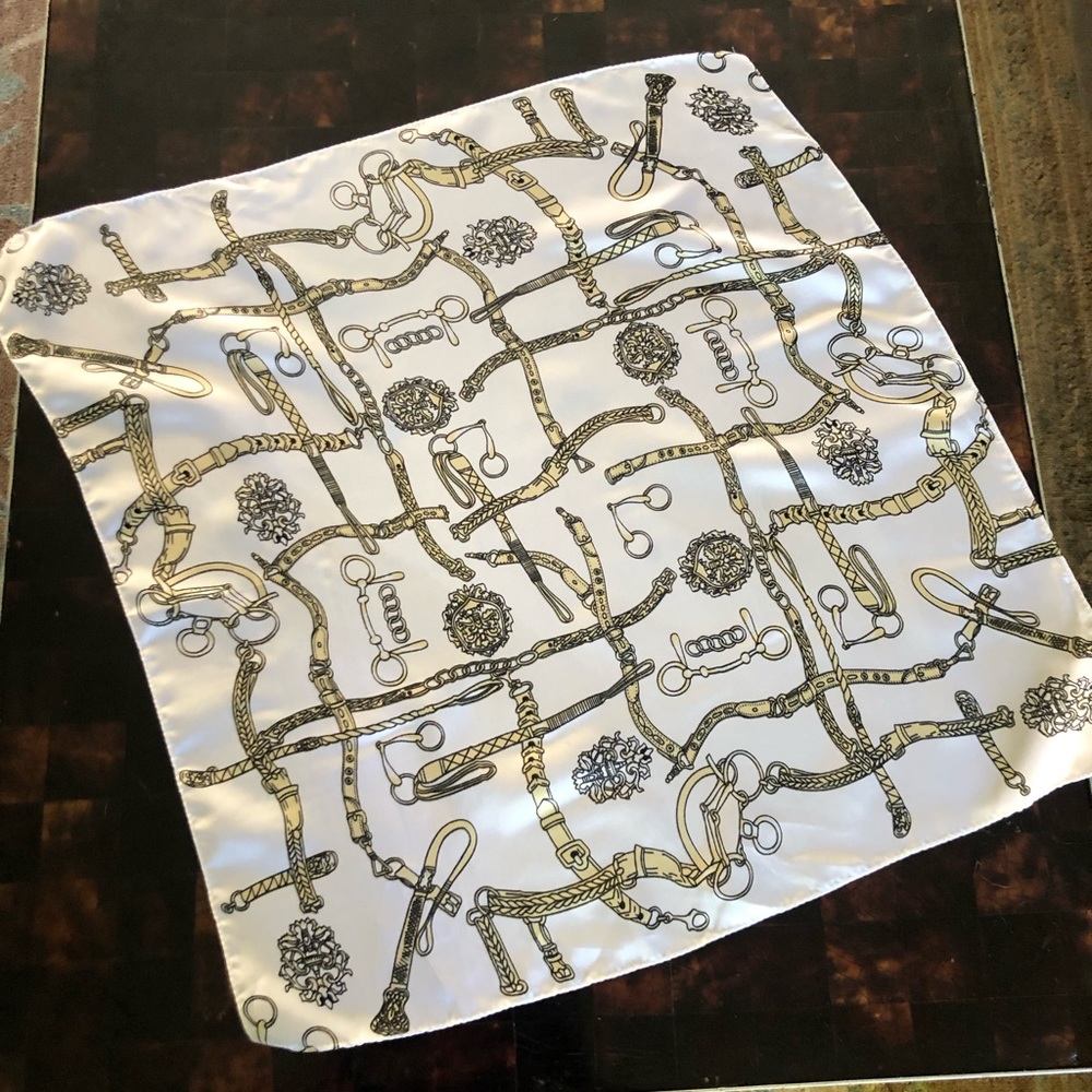 Pretty scarf never worn